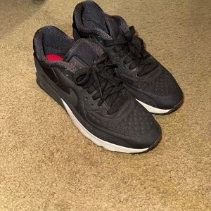 Nike Youth 7 Black and White Air Max